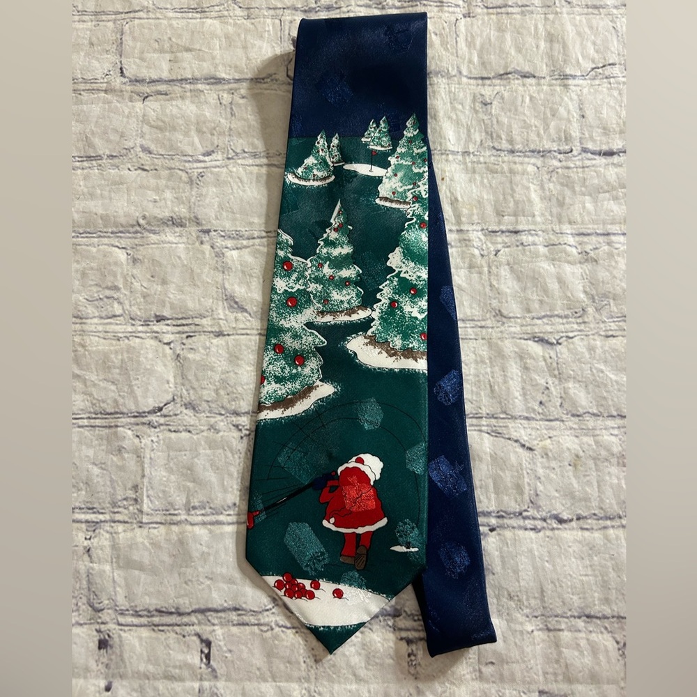 HALLMARK SPECIALTIES CHRISTMAS SANTA GOLFING WITH CHRISTMAS ORNAMENTS NECK TIE
